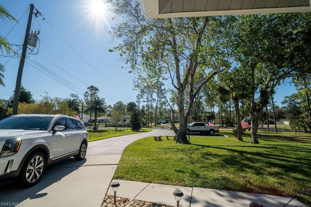 2421 22nd AVE NE, Naples, FL 34120