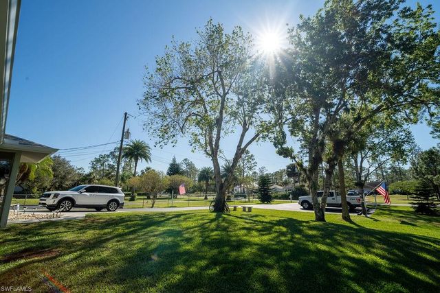 2421 22nd AVE NE, Naples, FL 34120