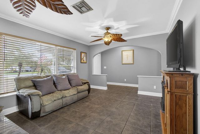 9774 Jonquil Circle S, Palm Beach Gardens, FL 33410