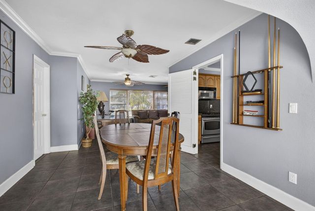 9774 Jonquil Circle S, Palm Beach Gardens, FL 33410