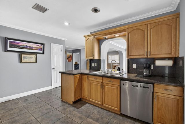 9774 Jonquil Circle S, Palm Beach Gardens, FL 33410