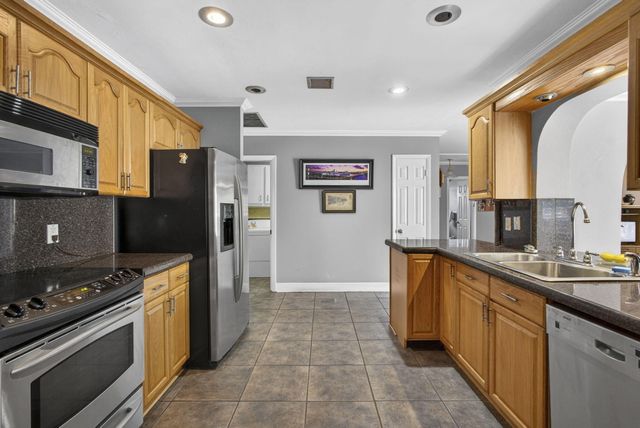 9774 Jonquil Circle S, Palm Beach Gardens, FL 33410