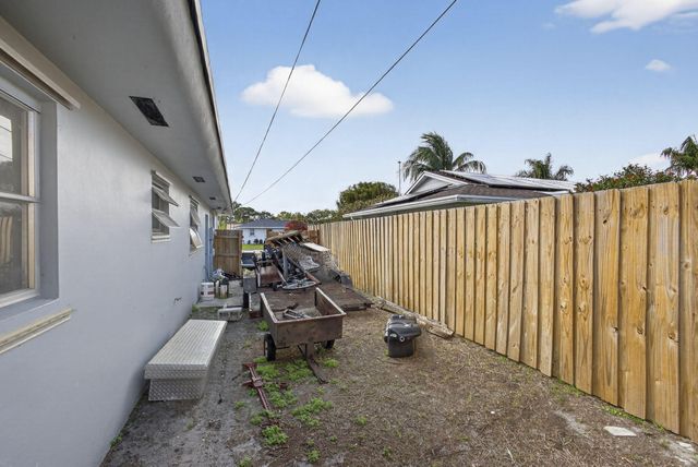 9774 Jonquil Circle S, Palm Beach Gardens, FL 33410