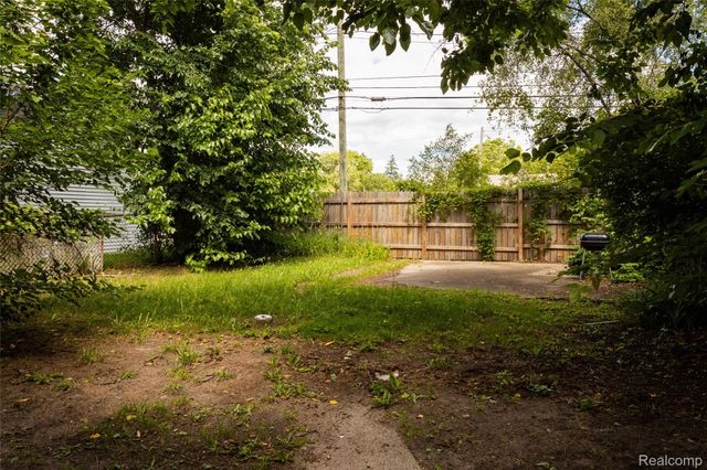 18306 Stoepel Street, Detroit, MI 48221