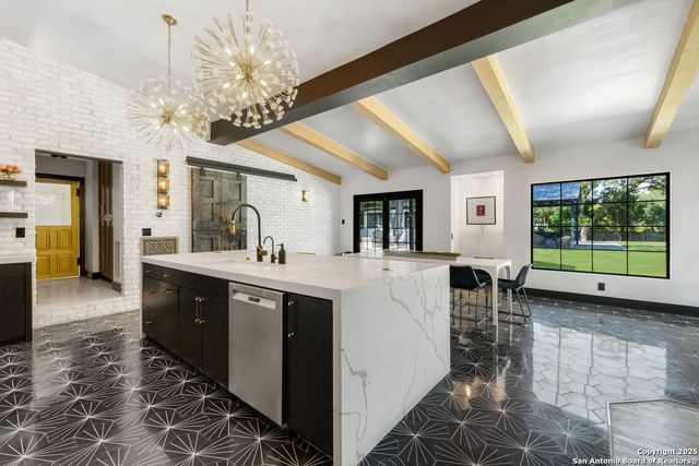 301 Primrose Place, San Antonio, TX 78209