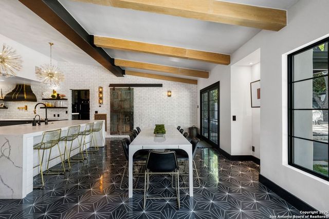 301 Primrose Place, San Antonio, TX 78209