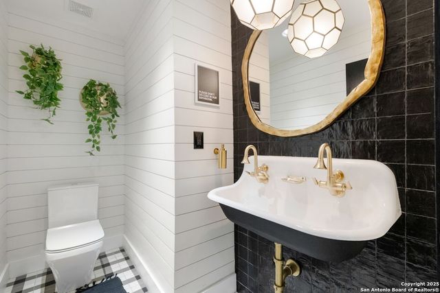 301 Primrose Place, San Antonio, TX 78209