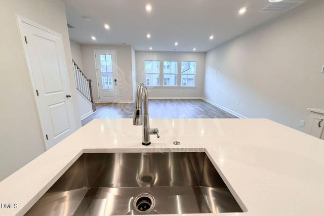 609 Callan View Avenue, Wake Forest, NC 27587
