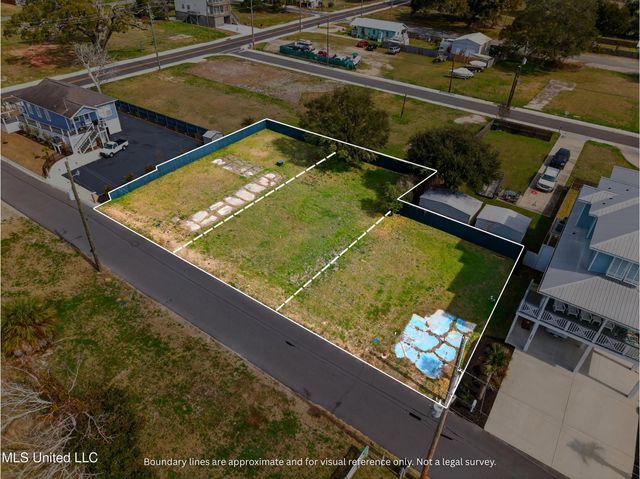 126 Kuhn Street, Biloxi, MS 39530