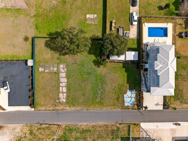 126 Kuhn Street, Biloxi, MS 39530