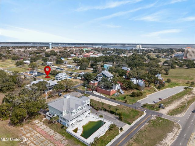 126 Kuhn Street, Biloxi, MS 39530