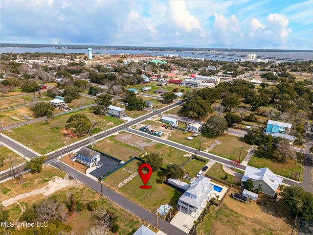 126 Kuhn Street, Biloxi, MS 39530
