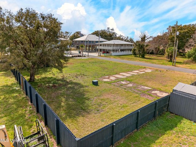 126 Kuhn Street, Biloxi, MS 39530