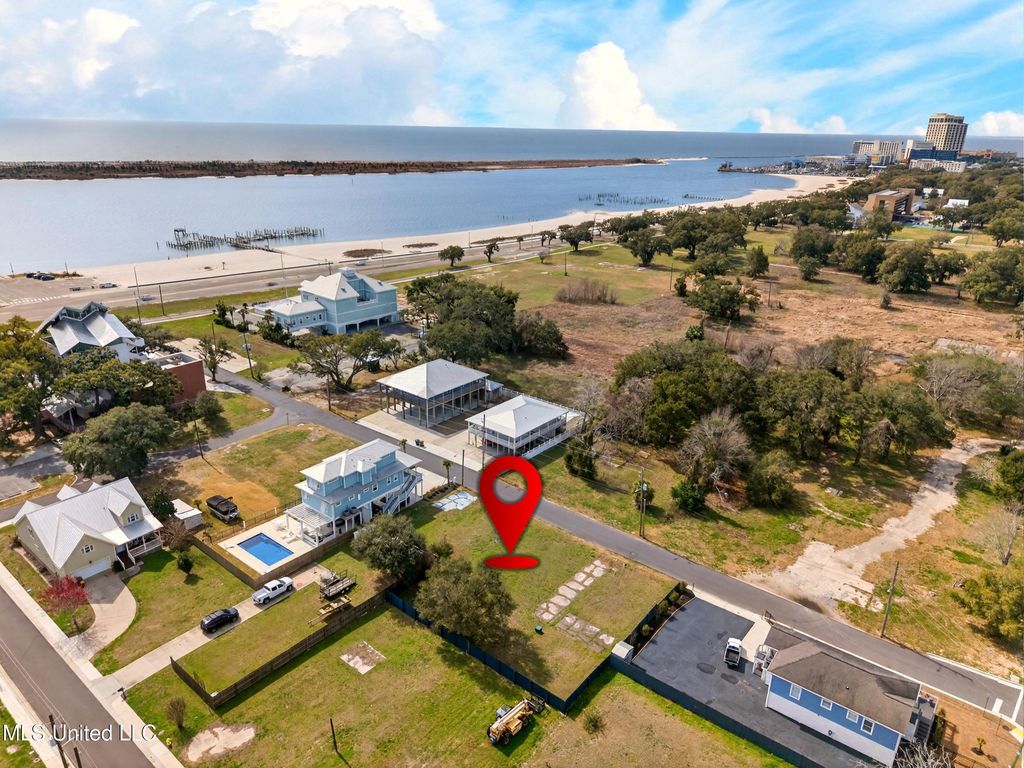 126 Kuhn Street, Biloxi, MS 39530