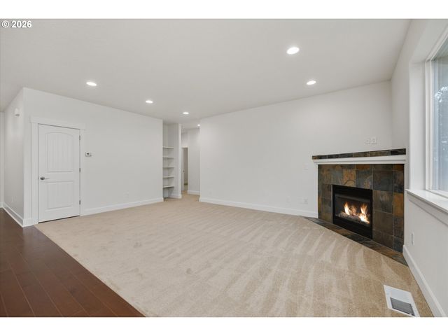 4489 Se HILLYARD Ct, Gresham, OR 97080