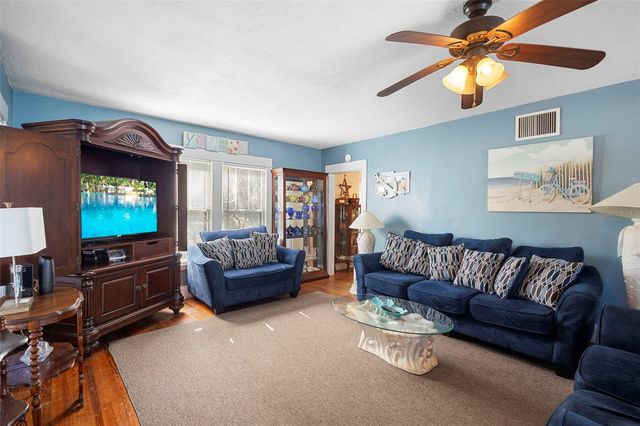 529 N LEAVITT AVENUE, Orange City, FL 32763