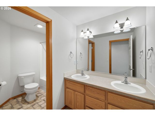 1005 Ne 277TH Ave, Camas, WA 98607