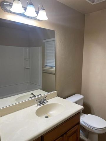 401 Durkee Road, Yukon, OK 73099