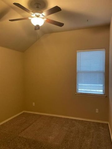 401 Durkee Road, Yukon, OK 73099