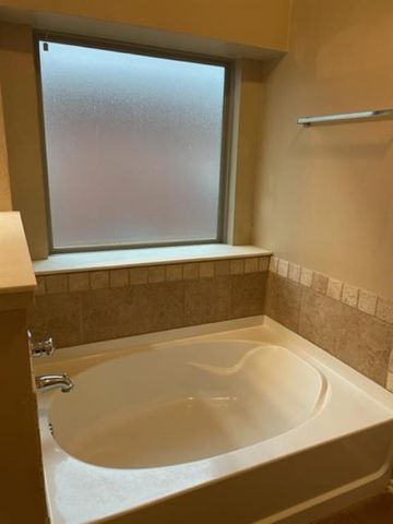 401 Durkee Road, Yukon, OK 73099