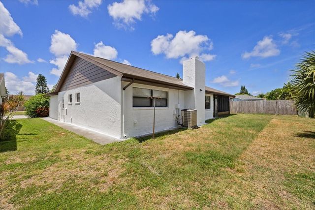 7025 KINGSWAY DRIVE, Port Richey, FL 34668