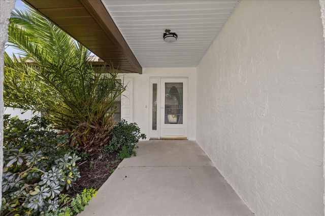 7025 KINGSWAY DRIVE, Port Richey, FL 34668
