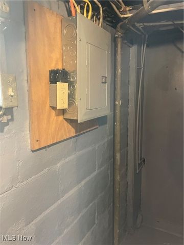 1516 Midland Avenue, Youngstown, OH 44509