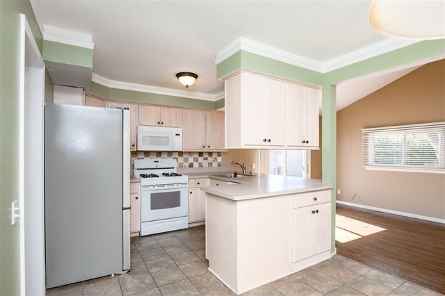 2021 Castleton Drive, Troy, MI 48083