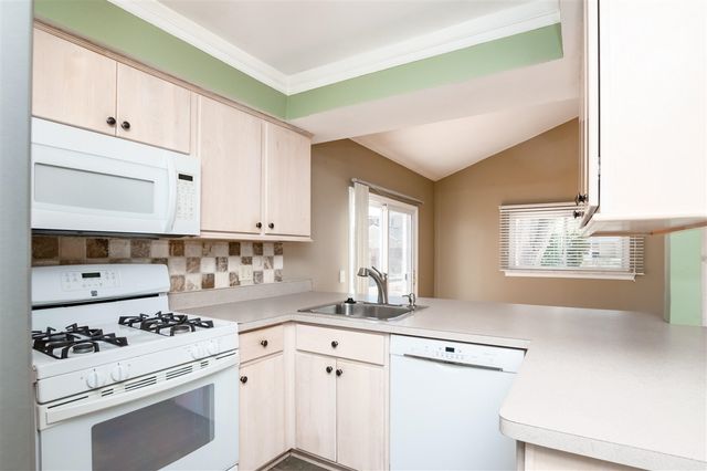 2021 Castleton Drive, Troy, MI 48083