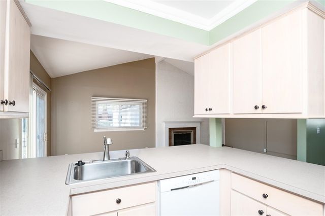 2021 Castleton Drive, Troy, MI 48083