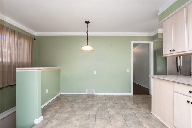 2021 Castleton Drive, Troy, MI 48083