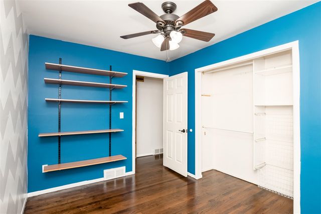 2021 Castleton Drive, Troy, MI 48083