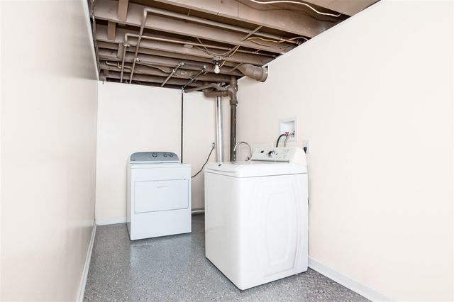 2021 Castleton Drive, Troy, MI 48083