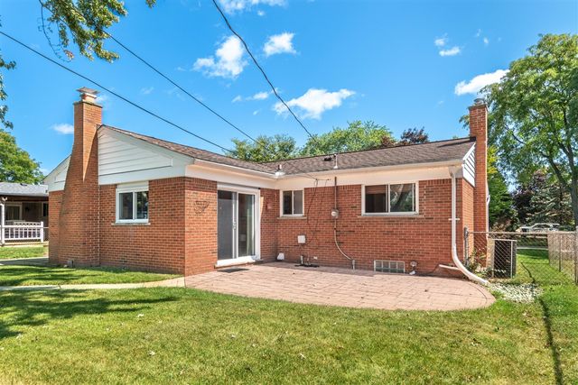 2021 Castleton Drive, Troy, MI 48083