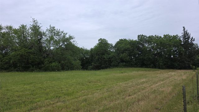 3392 Fm 896, Leonard, TX 75452
