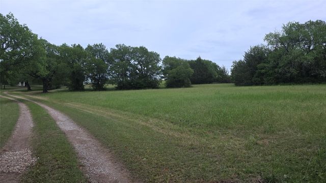 3392 Fm 896, Leonard, TX 75452