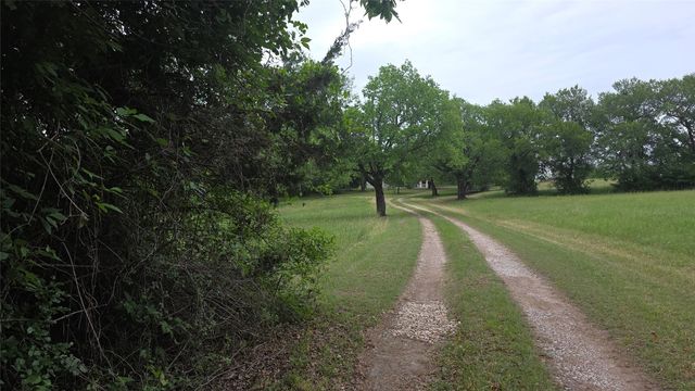 3392 Fm 896, Leonard, TX 75452