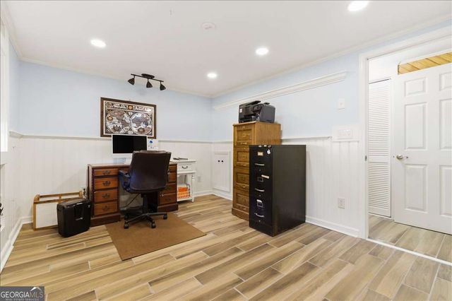 6812 Sky Lane Drive, Acworth, GA 30102