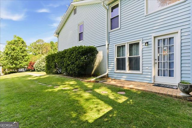 6812 Sky Lane Drive, Acworth, GA 30102