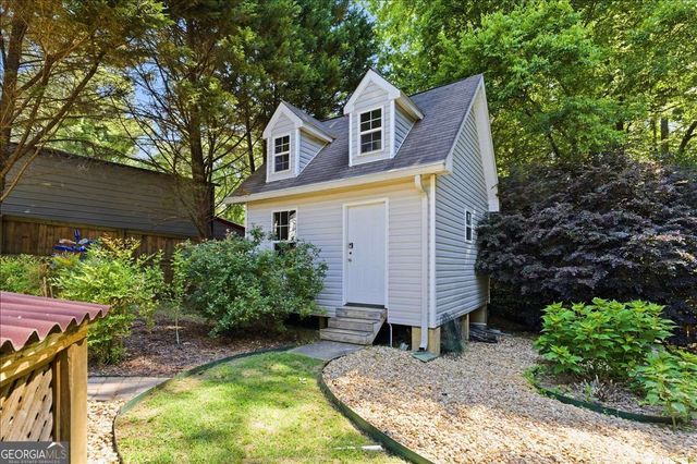 6812 Sky Lane Drive, Acworth, GA 30102