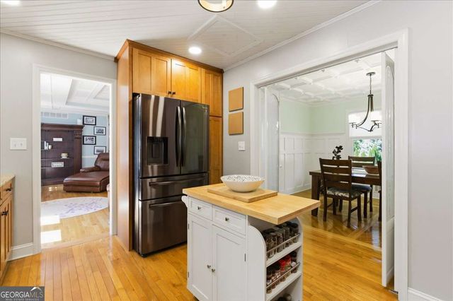 6812 Sky Lane Drive, Acworth, GA 30102