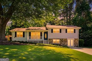 6812 Sky Lane Drive, Acworth, GA 30102