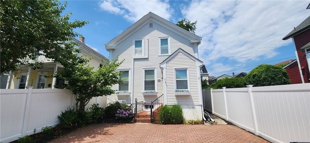 26 Carey Street, Newport, RI 02840