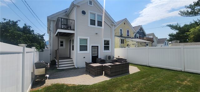 26 Carey Street, Newport, RI 02840