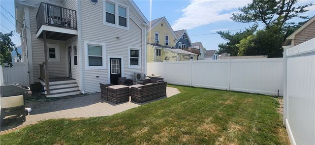 26 Carey Street, Newport, RI 02840