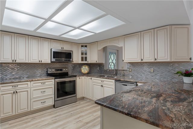 10180 N Citrus Springs Boulevard, Citrus Springs, FL 34434