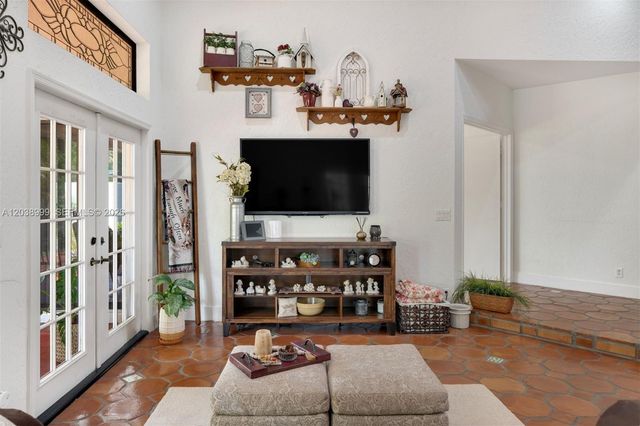 6540 Via Rosa, Boca Raton, FL 33433
