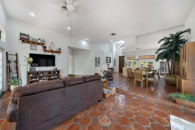 6540 Via Rosa, Boca Raton, FL 33433