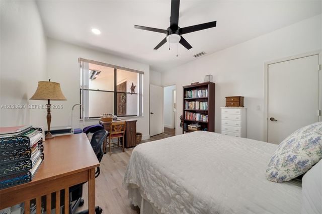 6540 Via Rosa, Boca Raton, FL 33433