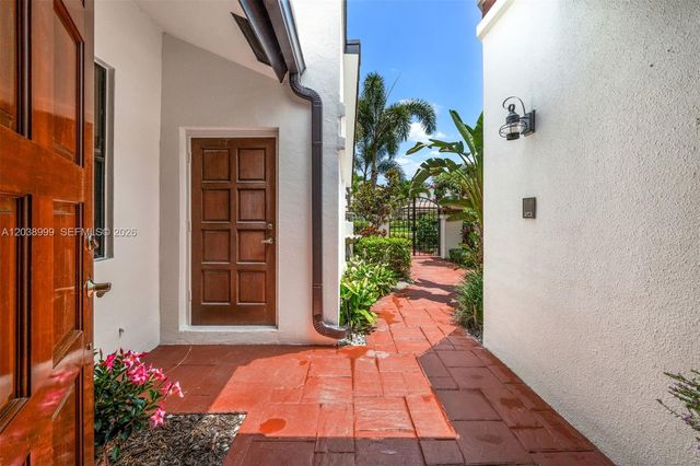 6540 Via Rosa, Boca Raton, FL 33433